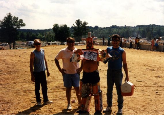 1989
Greg , Danny, Lenny, and their new friend
