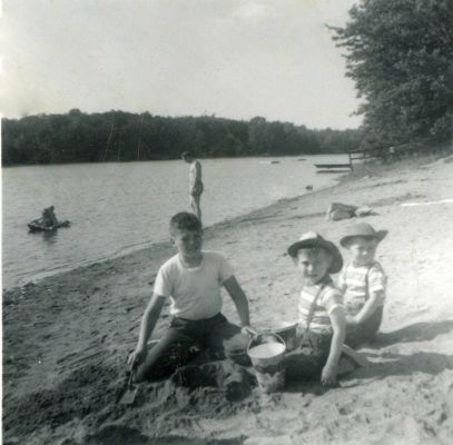 Highland Lakes
Billy, Danny, ?? Highland Lakes
